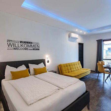 Lake Apartment Primea シルミオーネ エクステリア 写真