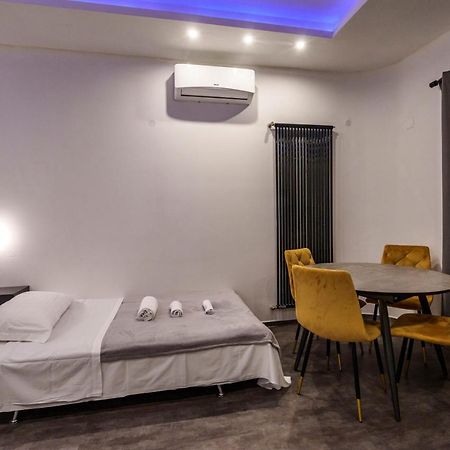 Lake Apartment Primea シルミオーネ エクステリア 写真