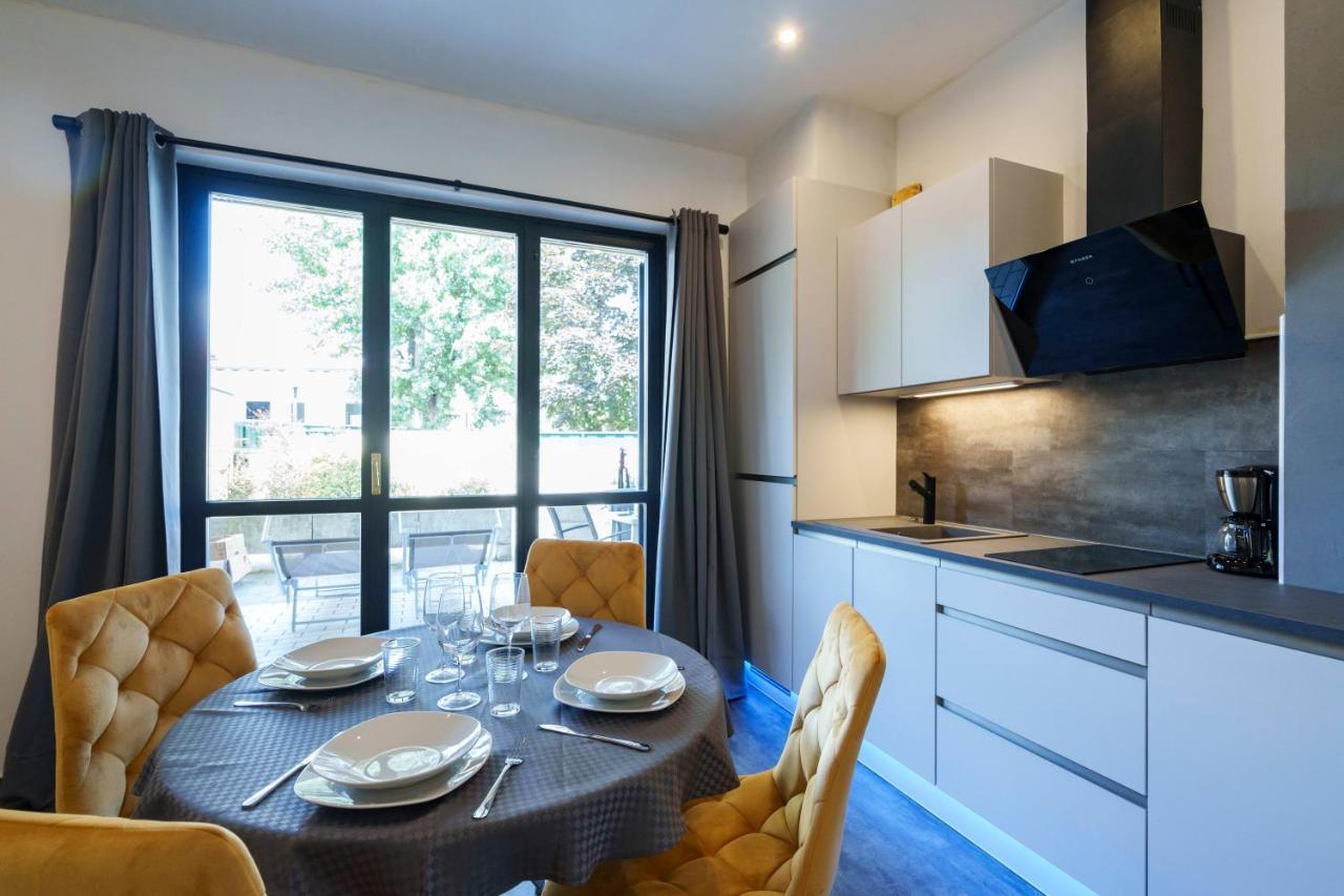 Lake Apartment Primea シルミオーネ エクステリア 写真