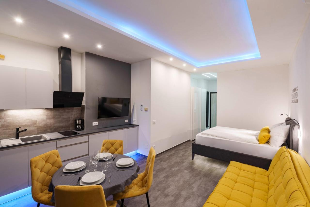 Lake Apartment Primea シルミオーネ エクステリア 写真